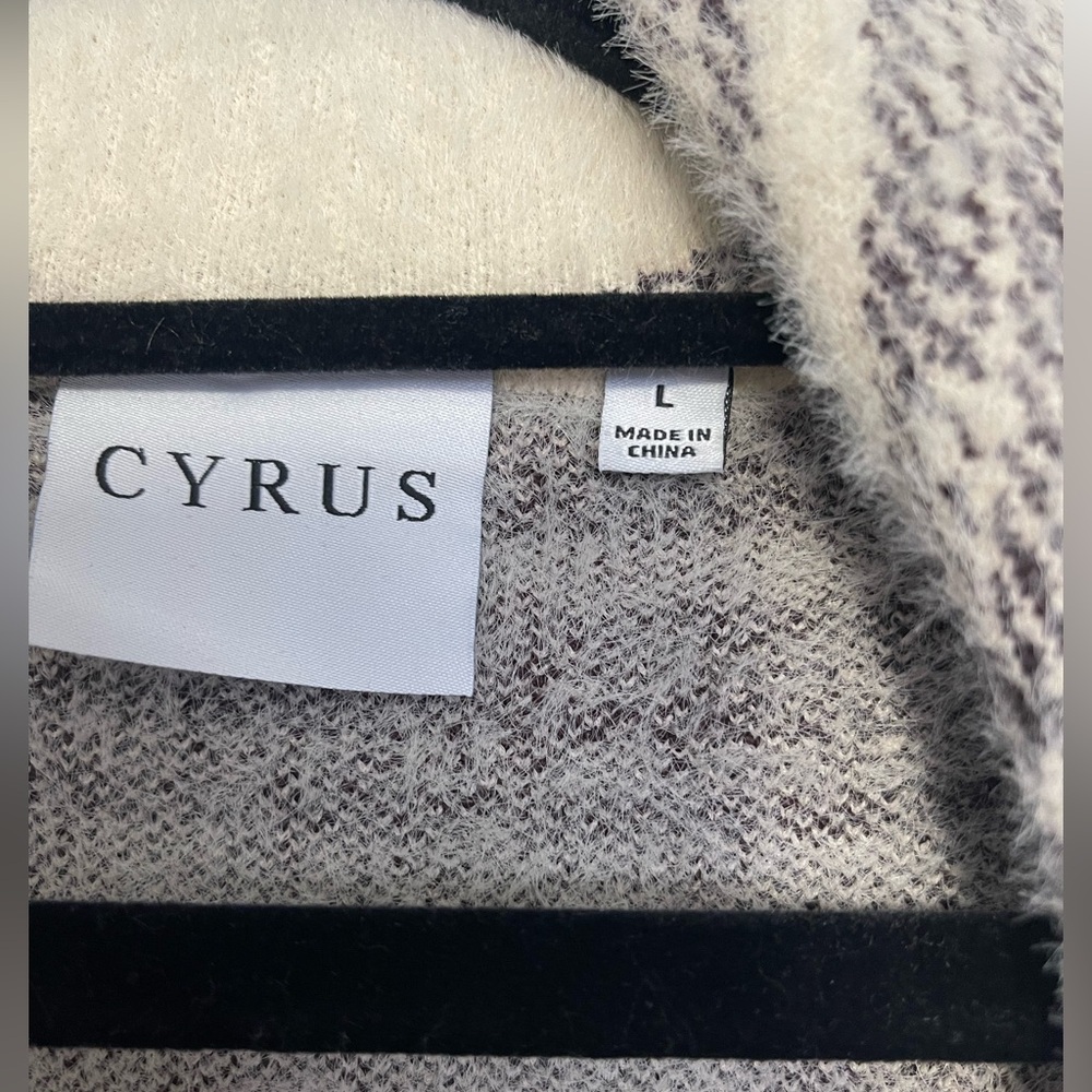 Cute Cyrus statement jacket - Picture 7 of 10